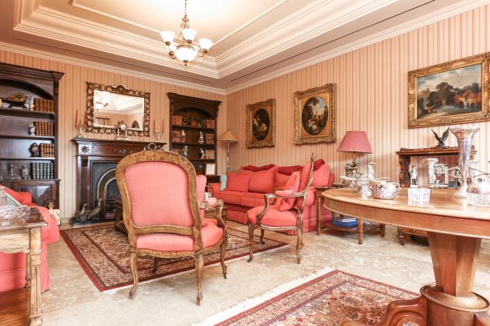 Image No.14-5 Bed Villa / Detached for sale