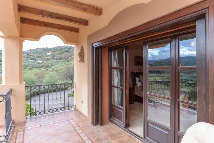 Image No.36-5 Bed Villa / Detached for sale