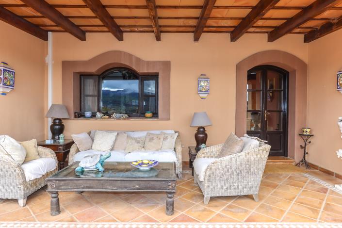 Image No.50-5 Bed Villa / Detached for sale