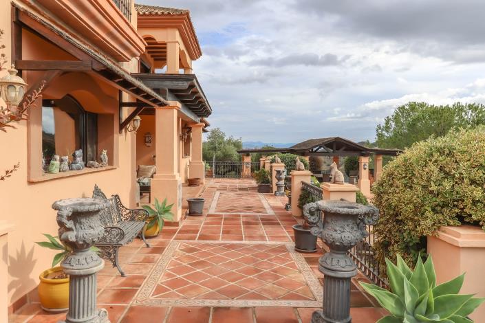 Image No.51-5 Bed Villa / Detached for sale