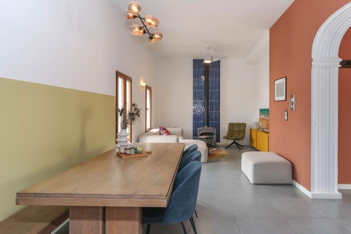 Image No.12-8 Bed Hotel for sale