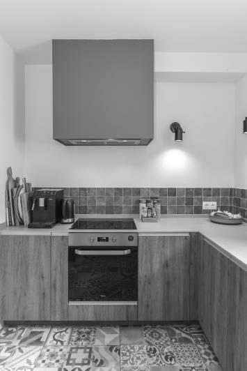 Image No.19-8 Bed Hotel for sale