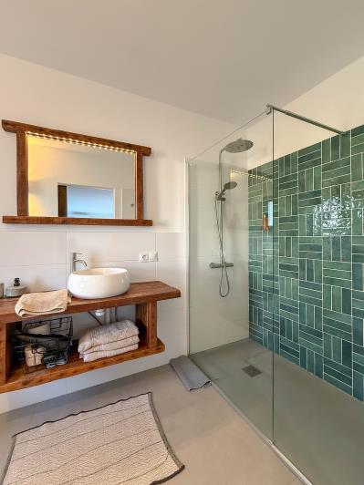 Image No.51-8 Bed Hotel for sale