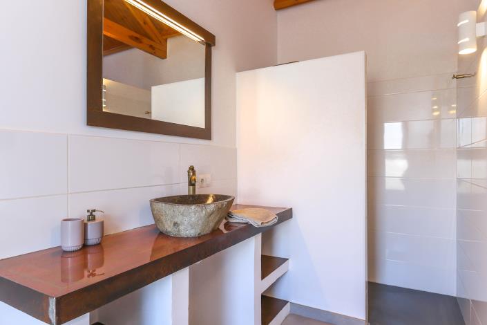 Image No.54-8 Bed Hotel for sale