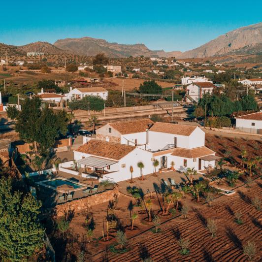 Image No.3-8 Bed Hotel for sale