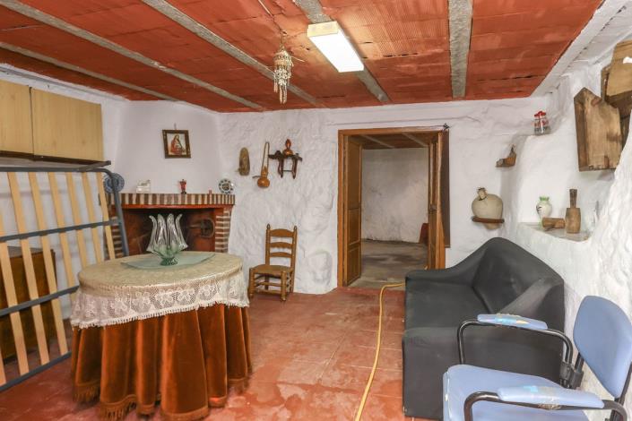 Image No.38-4 Bed Townhouse for sale