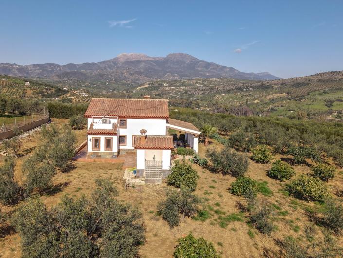 Image No.38-4 Bed Villa / Detached for sale