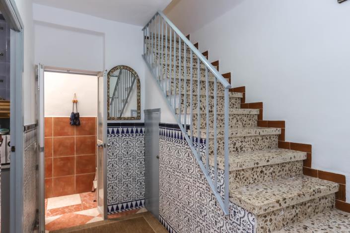 Image No.9-4 Bed Townhouse for sale