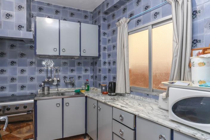 Image No.12-4 Bed Townhouse for sale