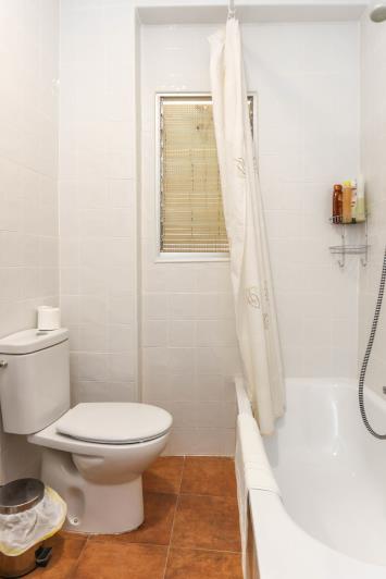 Image No.17-4 Bed Townhouse for sale