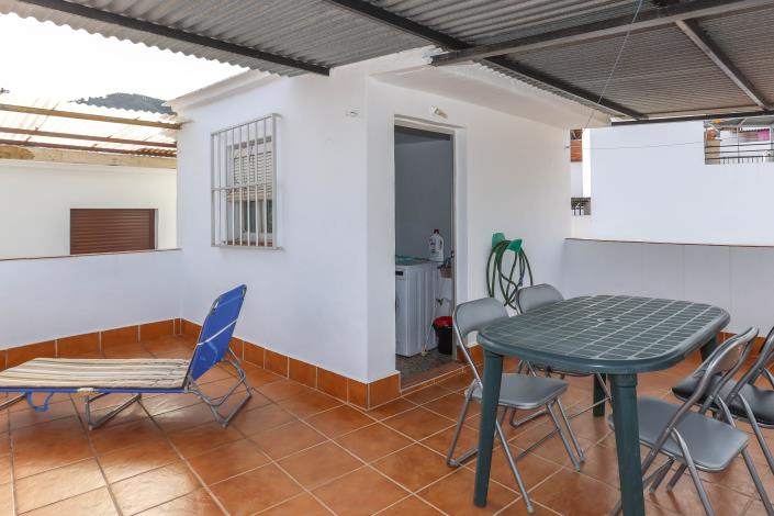 Image No.22-4 Bed Townhouse for sale