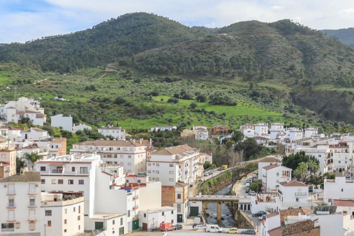 Image No.4-4 Bed Townhouse for sale