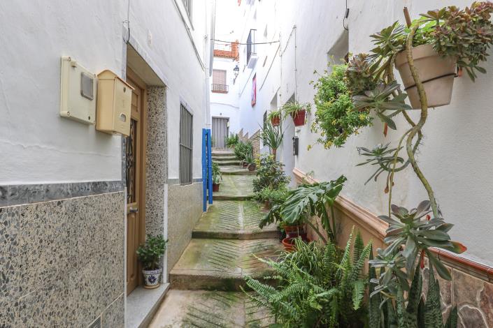 Image No.25-4 Bed Townhouse for sale