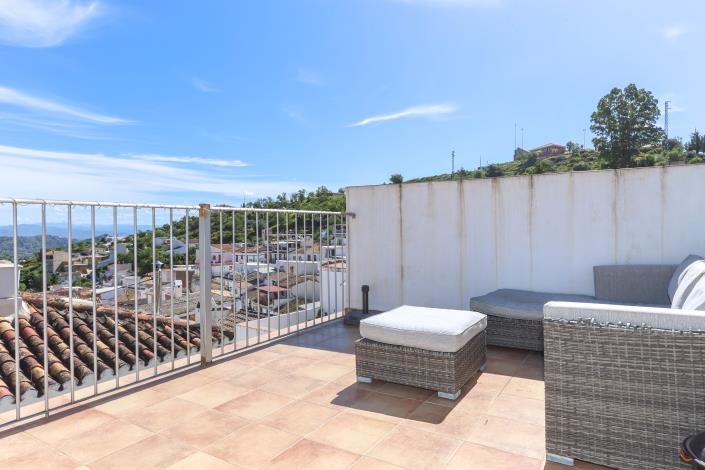 Image No.3-3 Bed Townhouse for sale