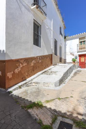 Image No.6-3 Bed Townhouse for sale