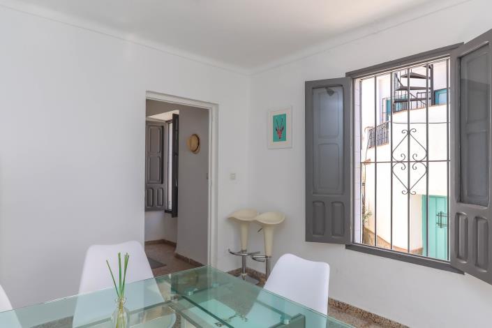 Image No.12-3 Bed Townhouse for sale