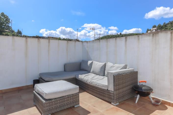 Image No.20-3 Bed Townhouse for sale