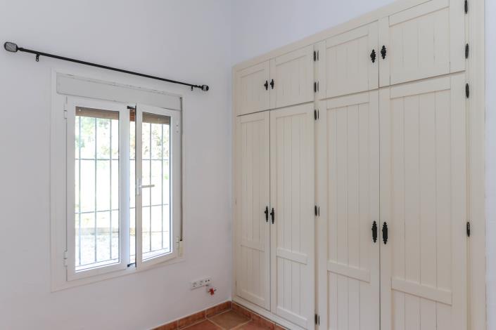 Image No.11-2 Bed Villa / Detached for sale