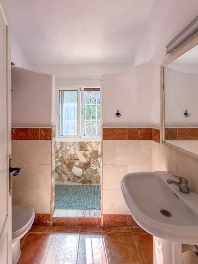 Image No.12-2 Bed Villa / Detached for sale