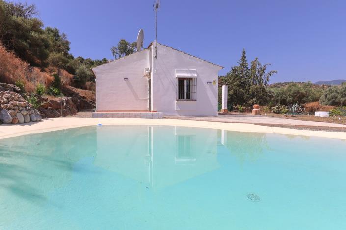 Image No.28-2 Bed Villa / Detached for sale