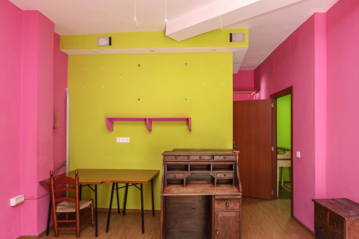 Image No.11-26 Bed Commercial for sale