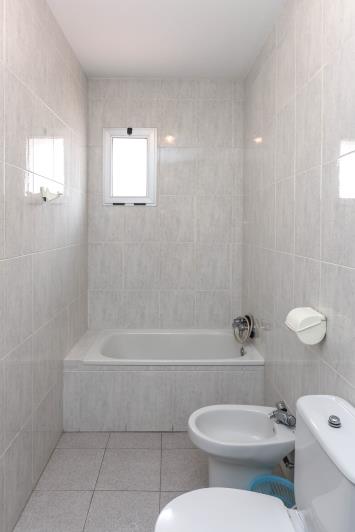 Image No.16-26 Bed Commercial for sale