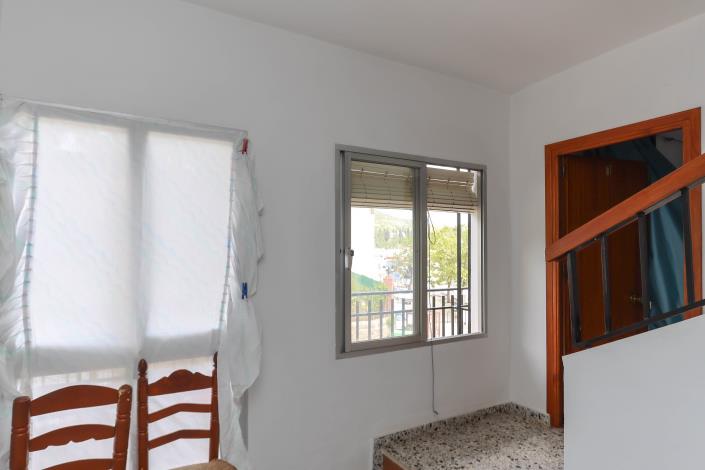 Image No.23-26 Bed Commercial for sale