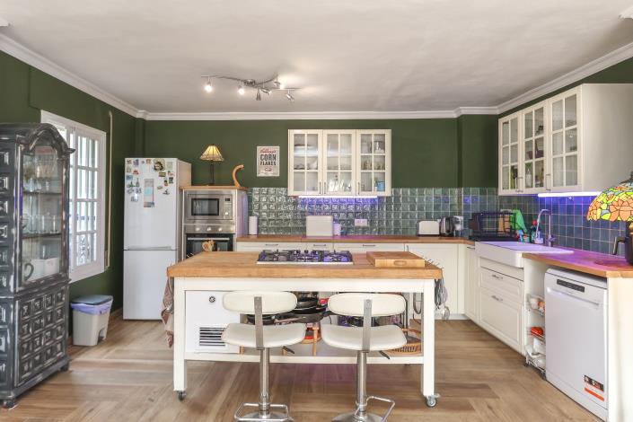 Image No.4-2 Bed Townhouse for sale