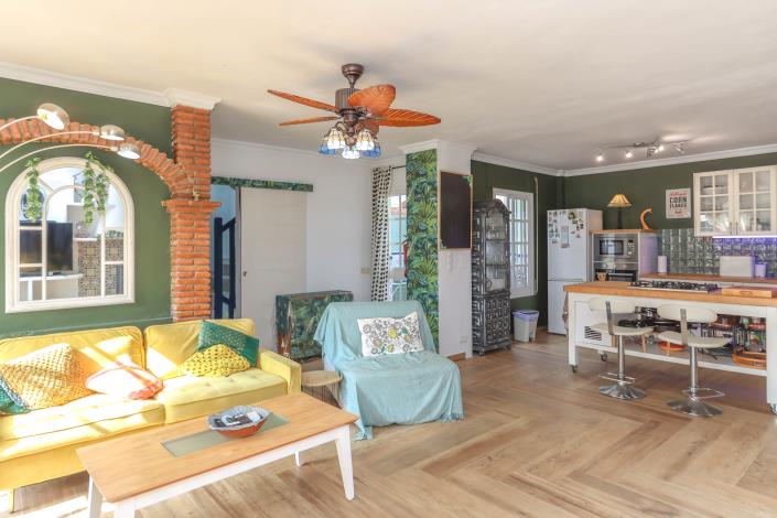 Image No.10-2 Bed Townhouse for sale