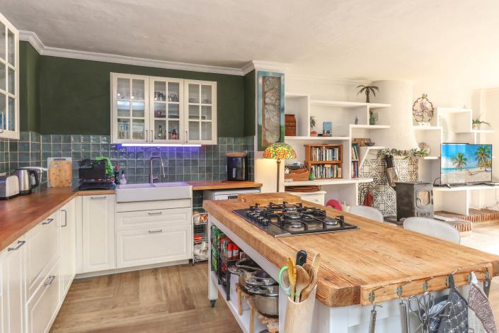 Image No.15-2 Bed Townhouse for sale