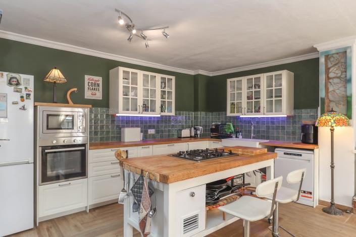 Image No.16-2 Bed Townhouse for sale