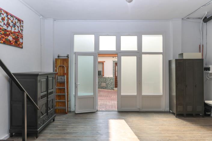 Image No.31-2 Bed Townhouse for sale