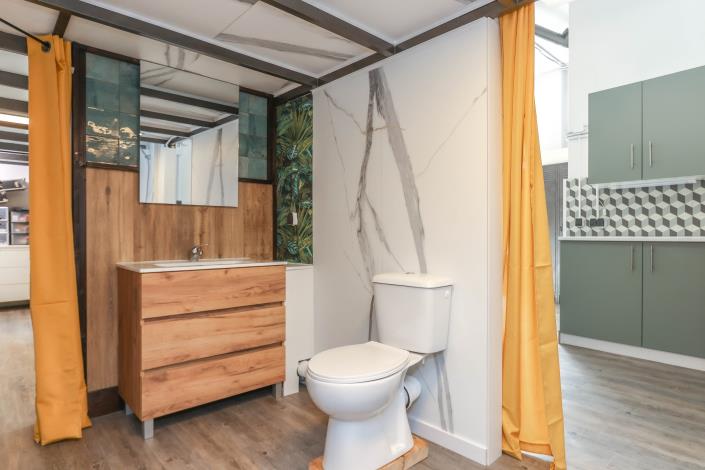 Image No.42-2 Bed Townhouse for sale