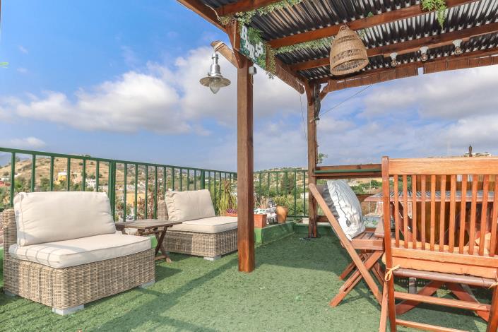 Image No.43-2 Bed Townhouse for sale