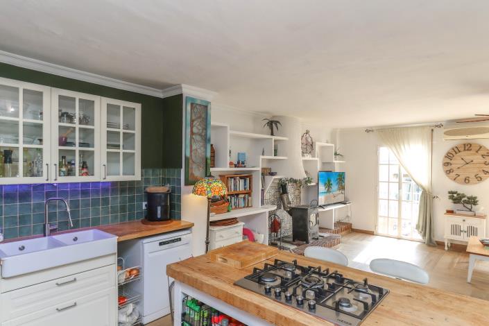 Image No.47-2 Bed Townhouse for sale