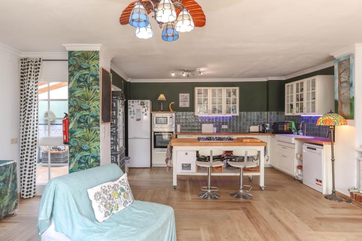 Image No.49-2 Bed Townhouse for sale