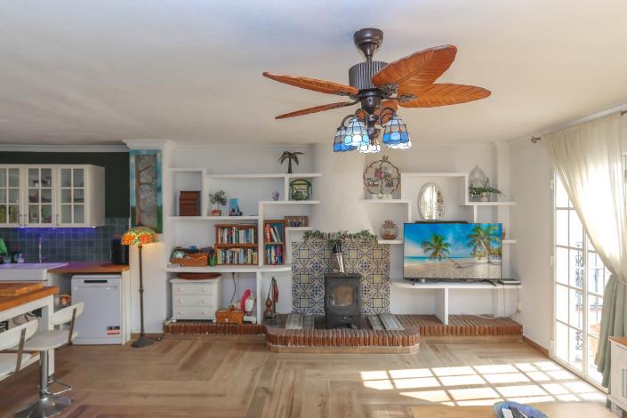 Image No.52-2 Bed Townhouse for sale