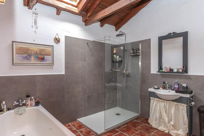 Image No.25-5 Bed Villa / Detached for sale