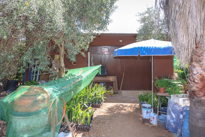 Image No.23-1 Bed Farmhouse for sale