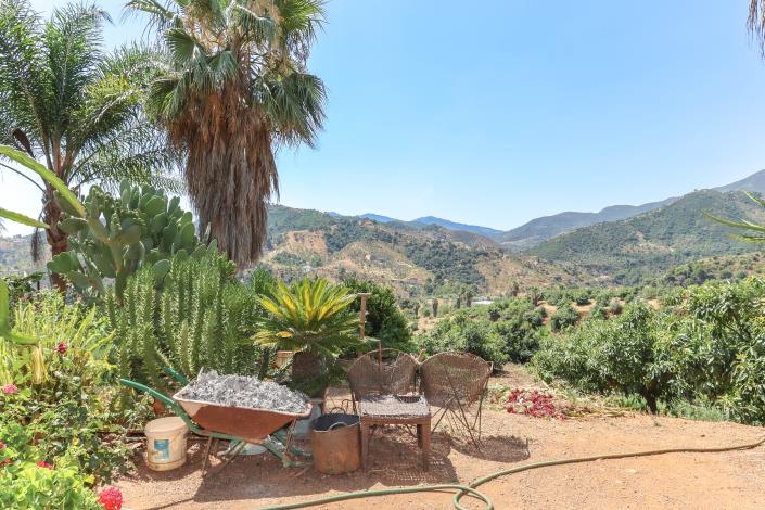 Image No.40-1 Bed Farmhouse for sale