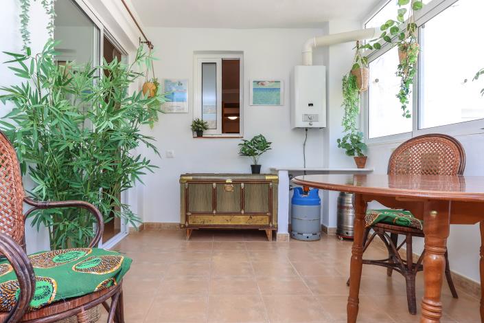 Image No.16-5 Bed Townhouse for sale