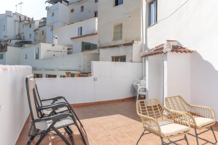 Image No.41-5 Bed Townhouse for sale