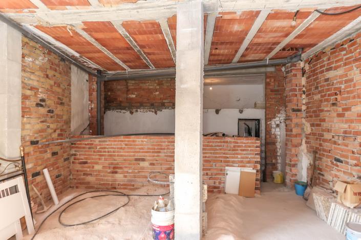 Image No.42-5 Bed Townhouse for sale