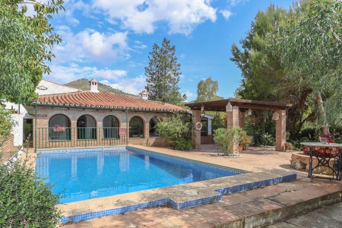 Image No.16-7 Bed Villa / Detached for sale