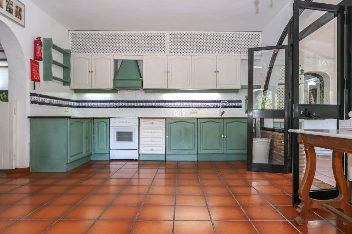 Image No.13-7 Bed Villa / Detached for sale