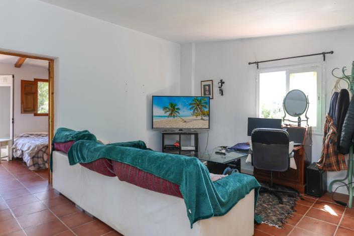 Image No.36-7 Bed Villa / Detached for sale