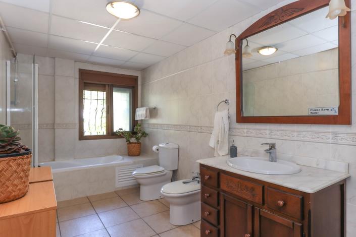 Image No.24-Villa / Détaché de 4 chambres à vendre à Alozaina