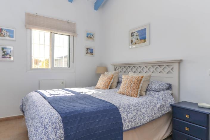 Image No.24-2 Bed Villa / Detached for sale