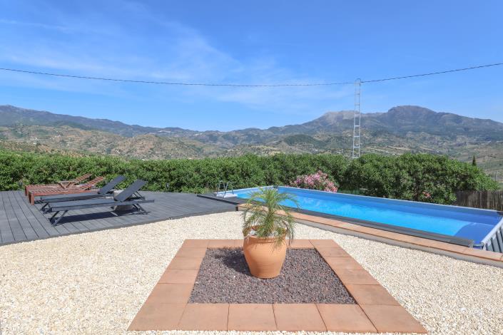Image No.55-2 Bed Villa / Detached for sale