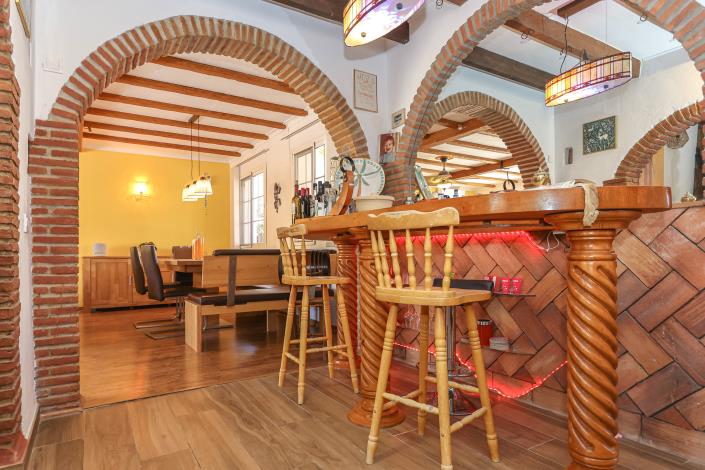 Image No.7-6 Bed Villa / Detached for sale